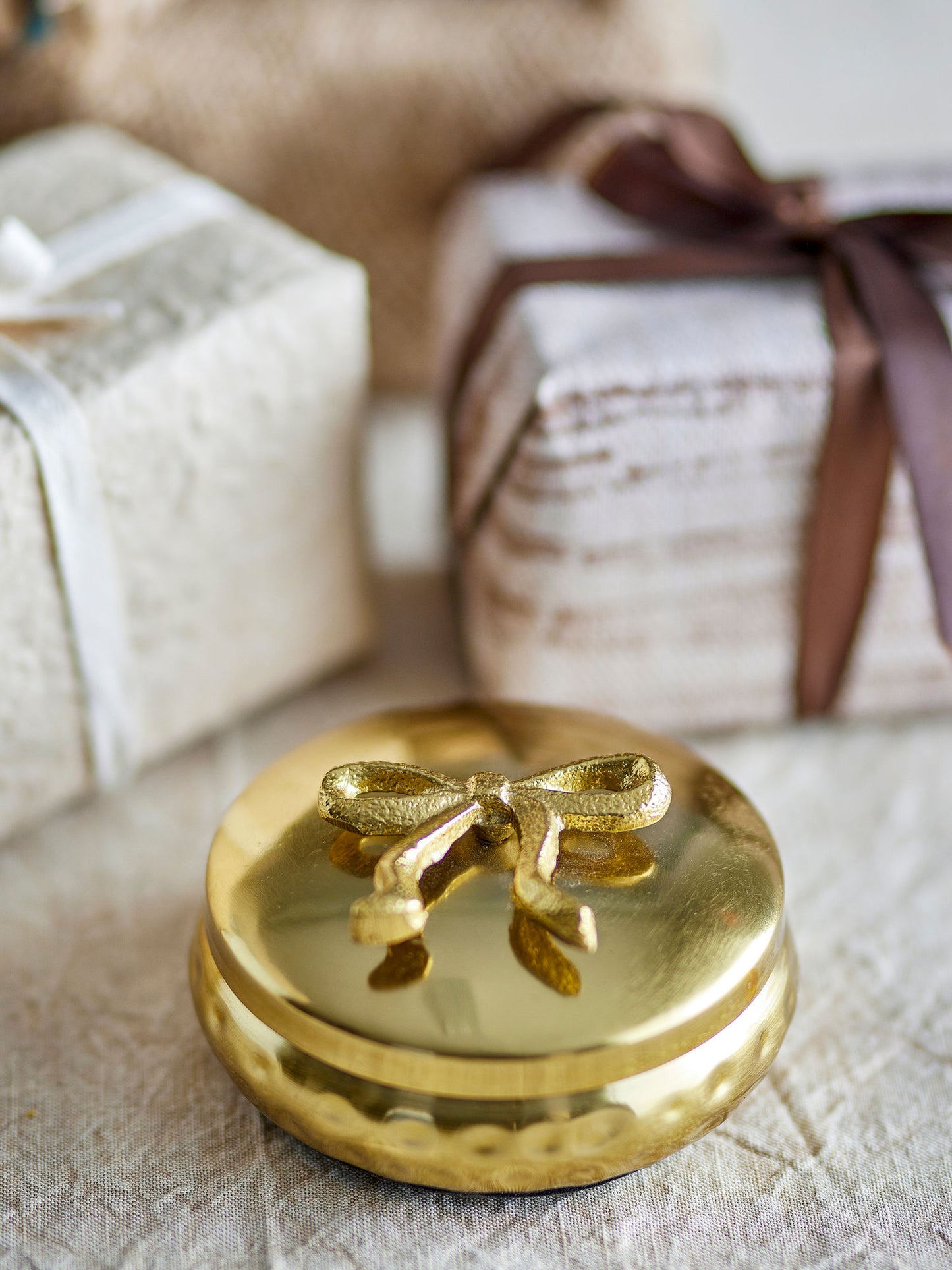 Bloomingville Meera Gefäß mit Deckel, Gold, Metall