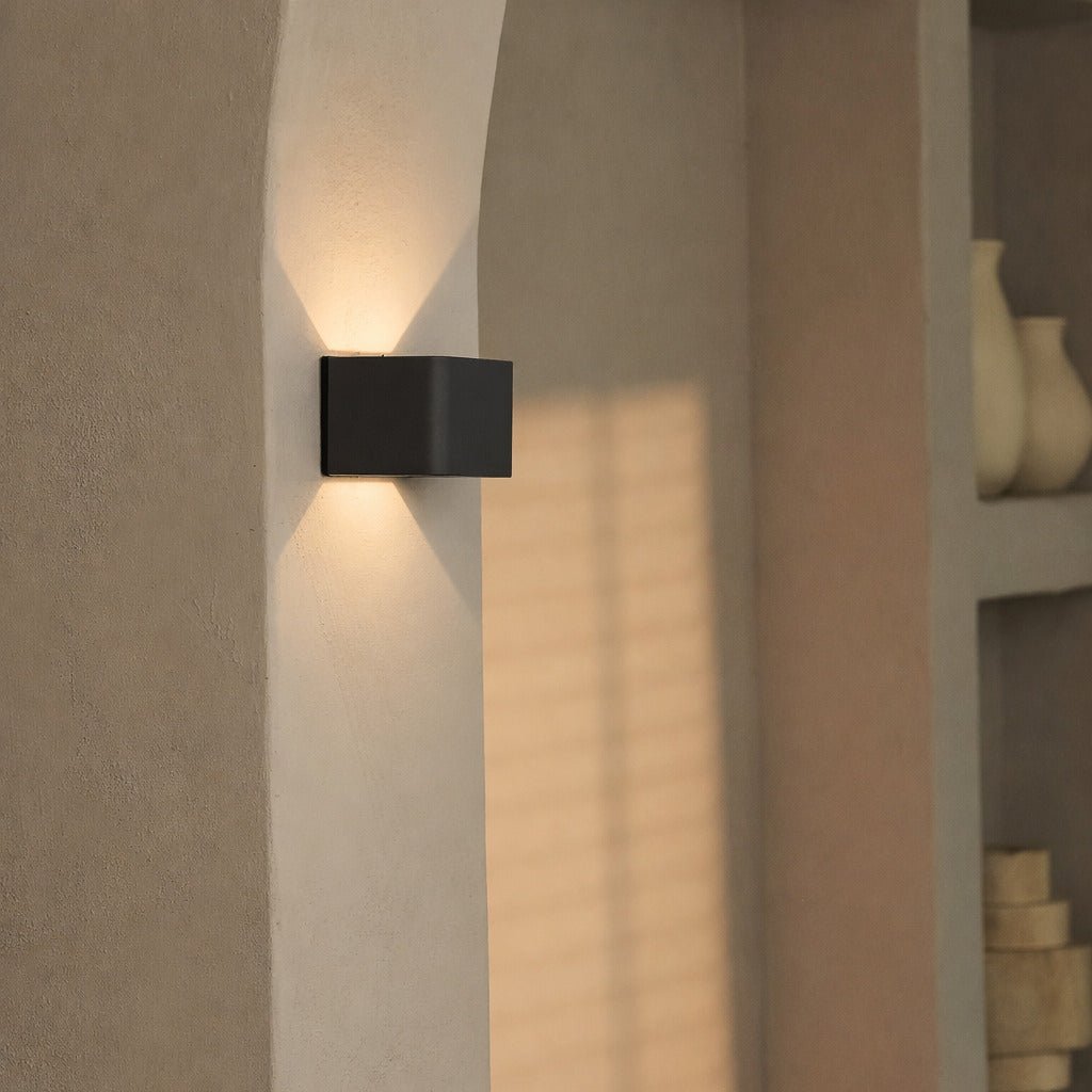 Tess Stone Grey Wiederaufladbare Wandleuchte | Bewegungssensor