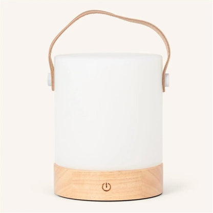 Avery Hellbraune wiederaufladbare Tischlampe aus Holz | Lederarmband, kabellos und dimmbar