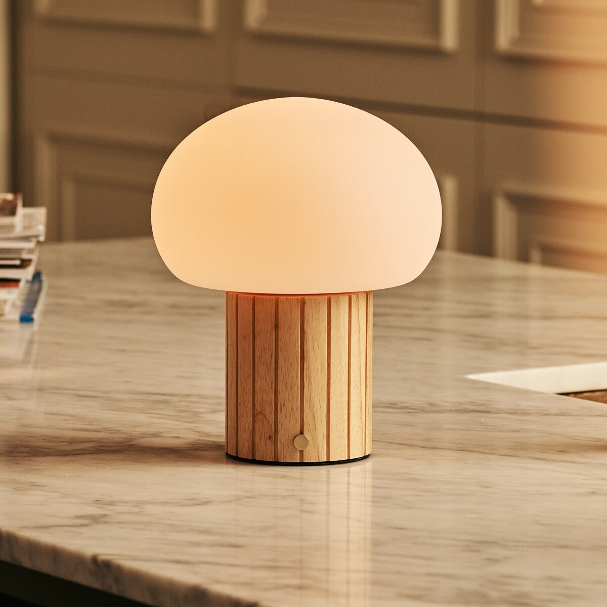 Pieter Hellbraune wiederaufladbare Tischlampe