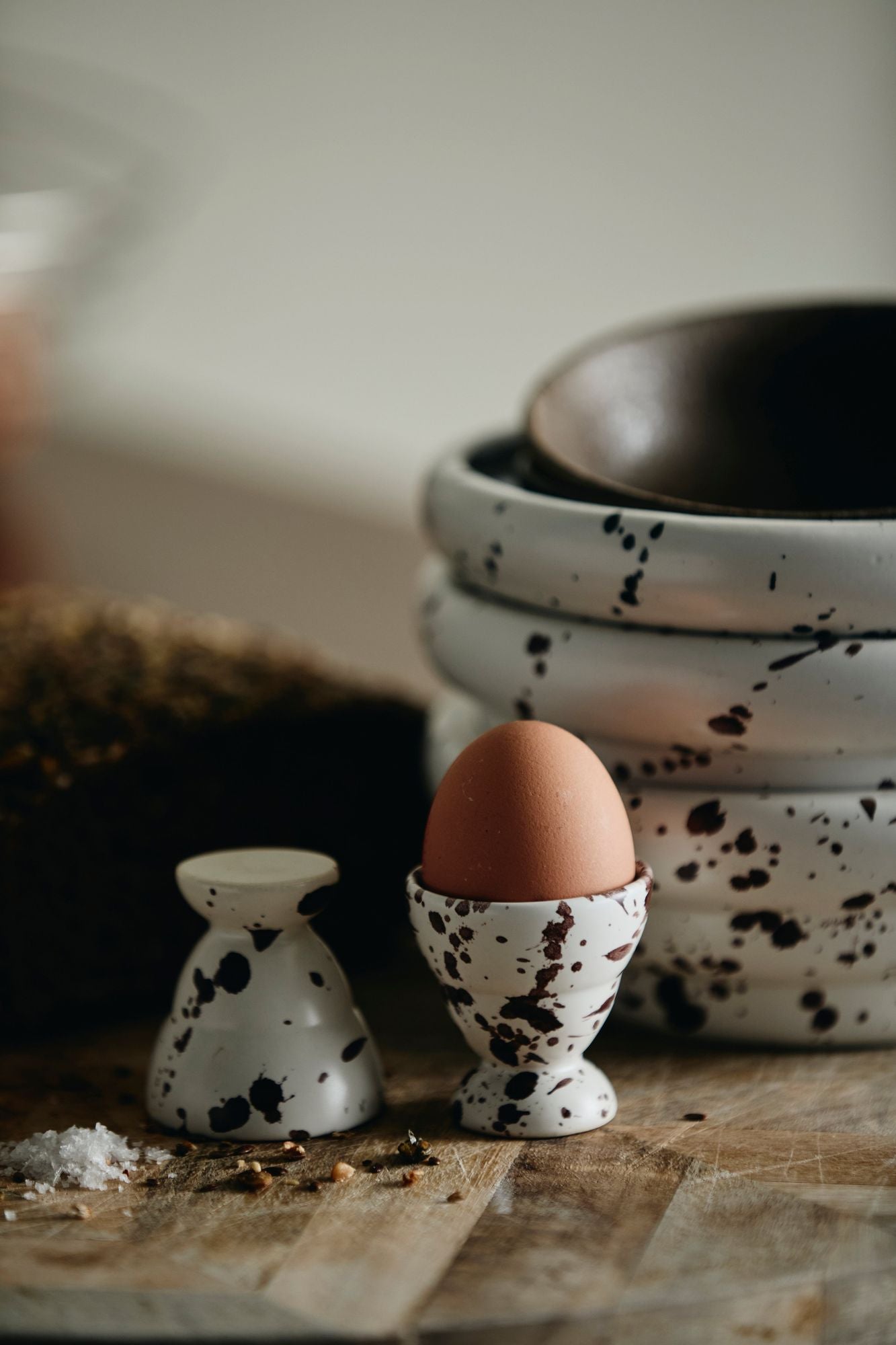 Nordal A/S RIA egg cup w. splash - ivory