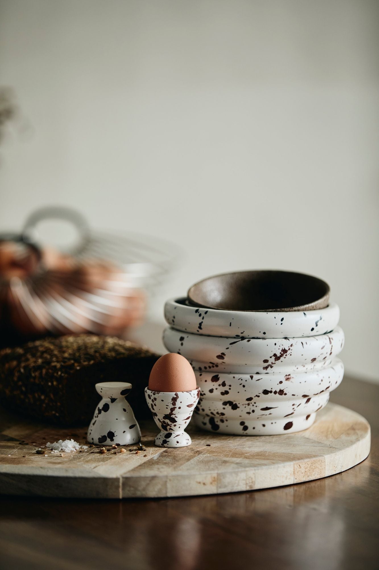 Nordal A/S RIA egg cup w. splash - ivory