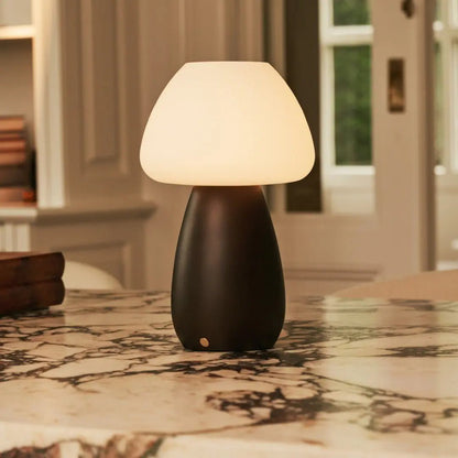 Bär dunkelbraune wiederaufladbare Lampe
