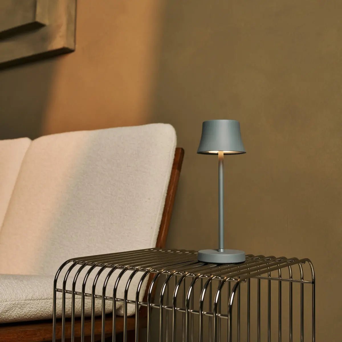 Kombi-Set Profi | 8 x De Pijp Mini Mouse Grey wiederaufladbare Tischlampen & 1 x Central Station Ladestation