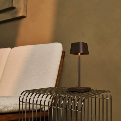 Kombi-Set Profi | 4 x wiederaufladbare Tischlampen mit Ladestation