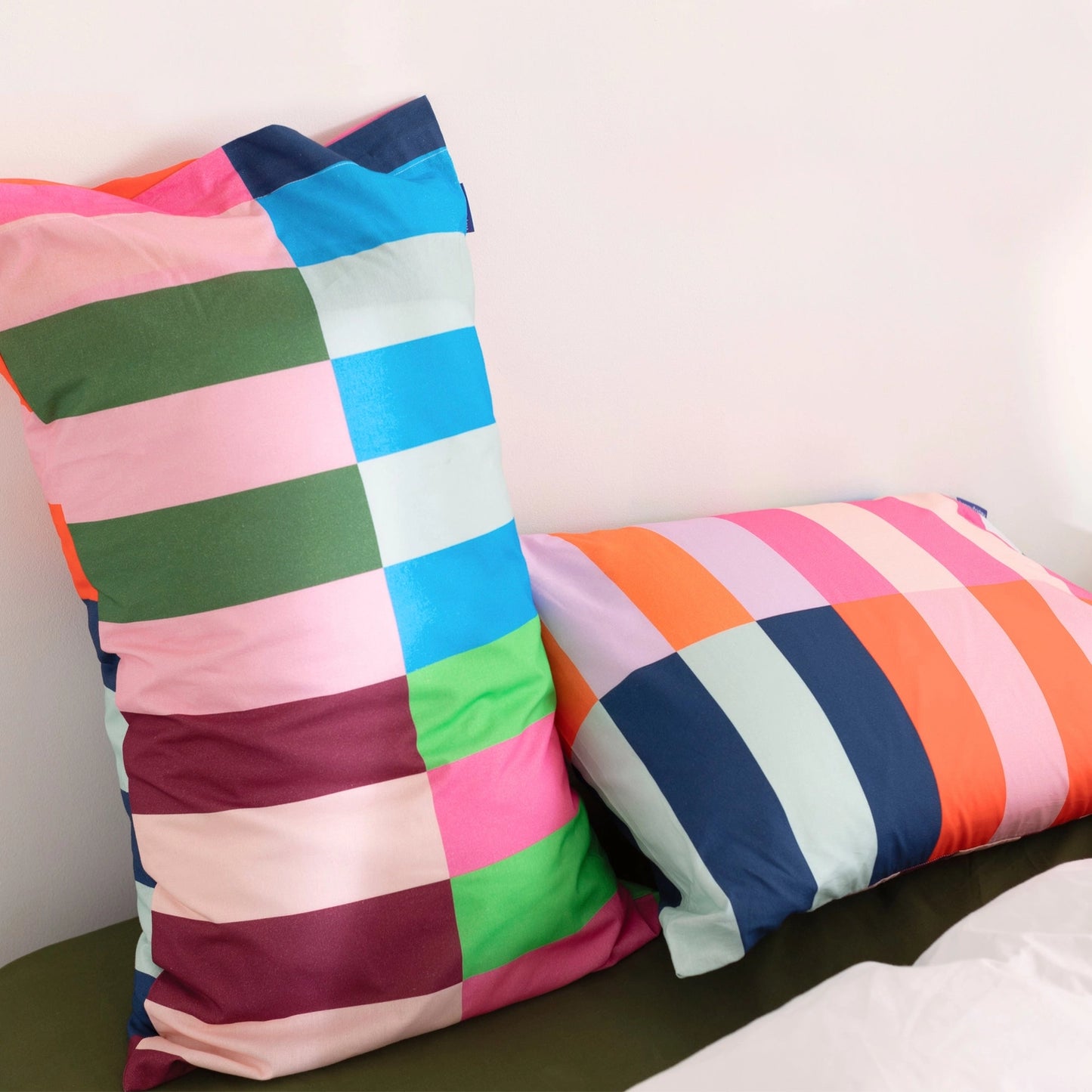 HAPPY FRIDAY Color Pop farbiges Kissenbezug: 45x110 cm, 60x 70cm, 80x80cm