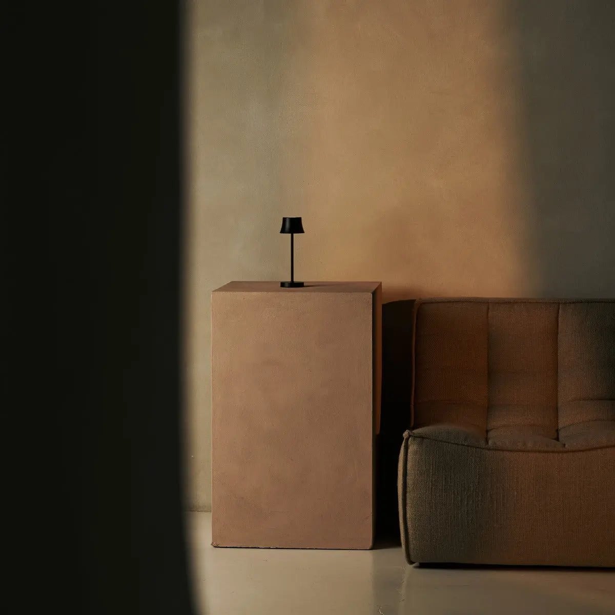 Kombi-Set Profi | 4 x wiederaufladbare Tischlampen mit Ladestation