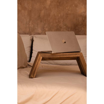 Der Ashley Cocoon Tisch – Natur