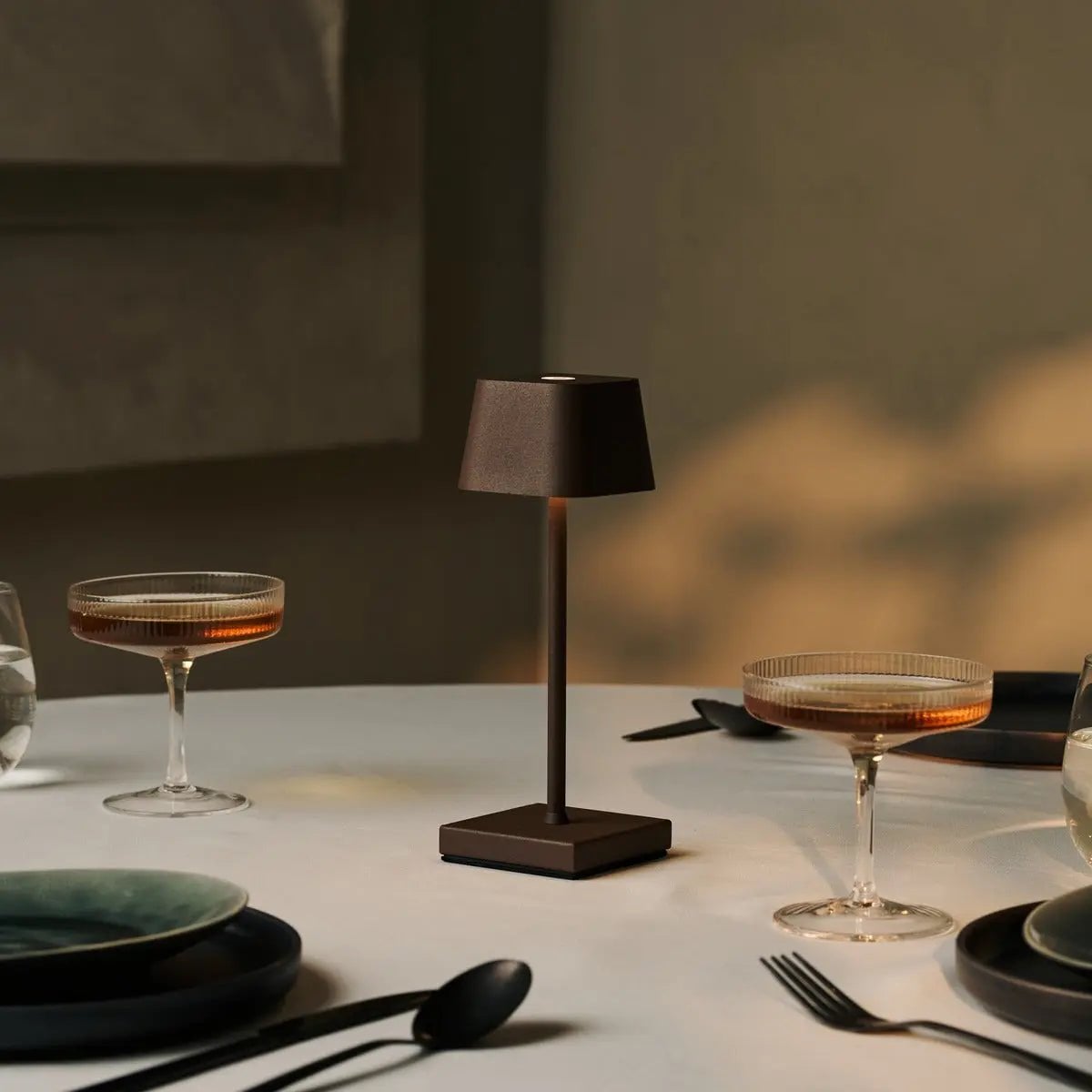 Sarphati Mini Mokkabraun Akku-Tischlampe | Wiederaufladbar