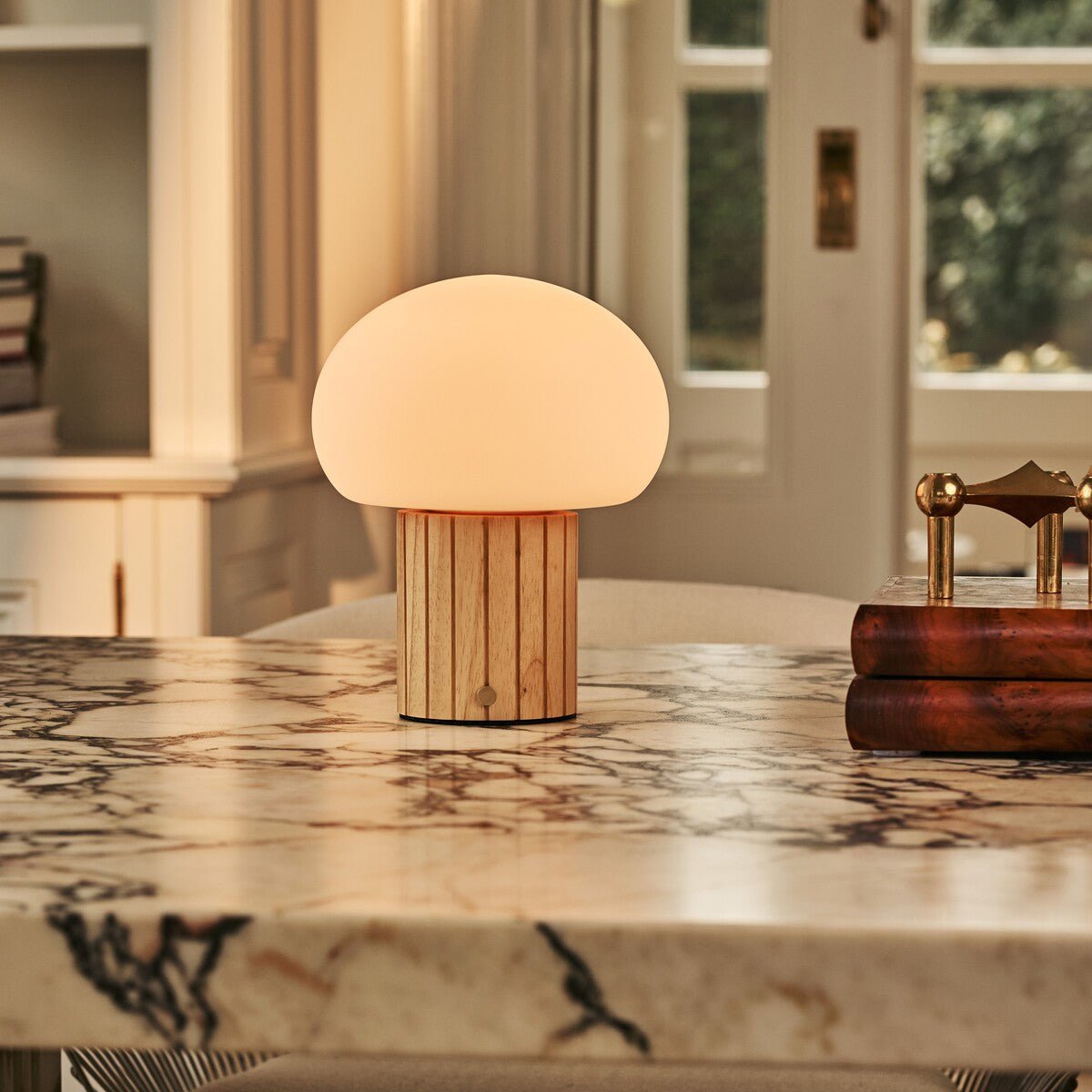Pieter Hellbraune wiederaufladbare Tischlampe