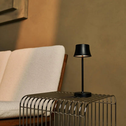 Kombi-Set Profi | 8 x De Pijp Mini Midnight Black wiederaufladbare Tischlampen mit Ladestation