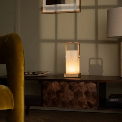 Harper Hellbraune Holzlampe | Tragbar, wiederaufladbar und vielseitig