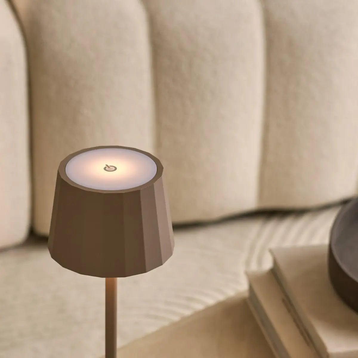 Wouter Koala Brown wiederaufladbare Tischlampe | 120h Akkulaufzeit