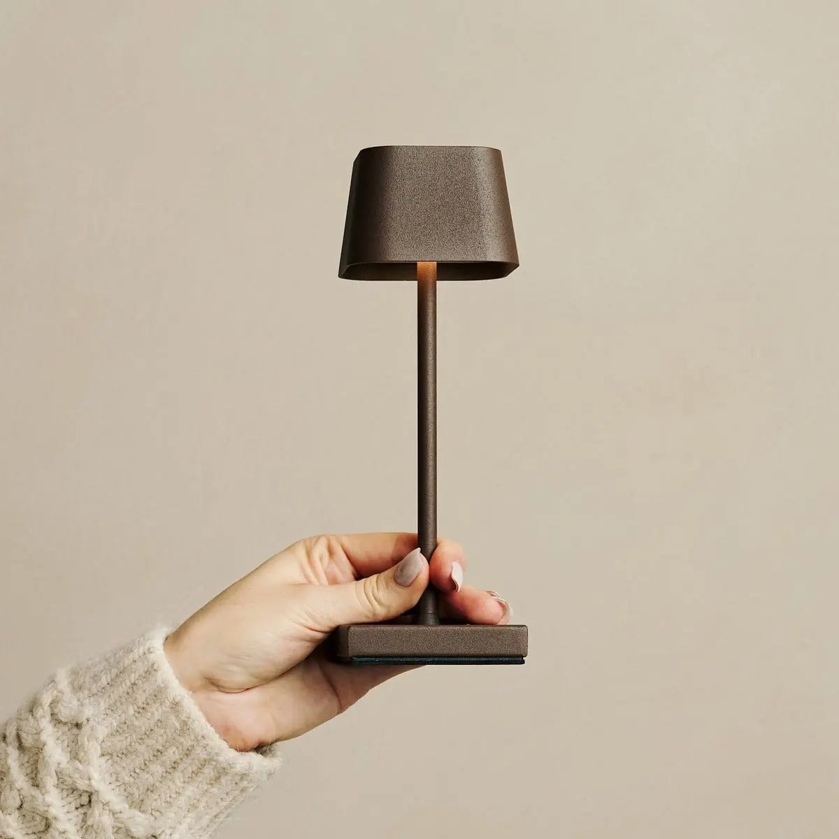 Sarphati Mini Mokkabraun Akku-Tischlampe | Wiederaufladbar