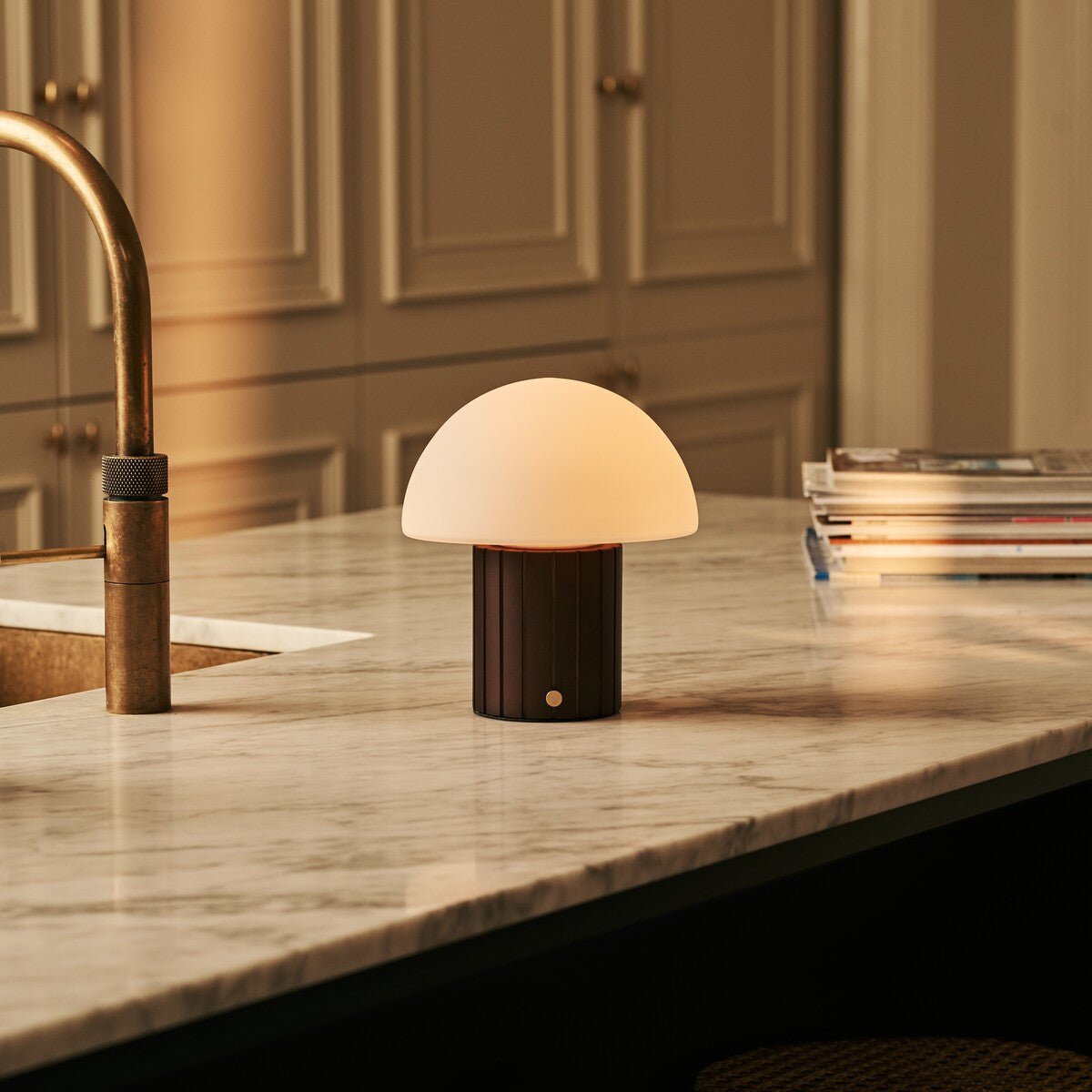 Siebe Dunkelbraune wiederaufladbare Tischlampe