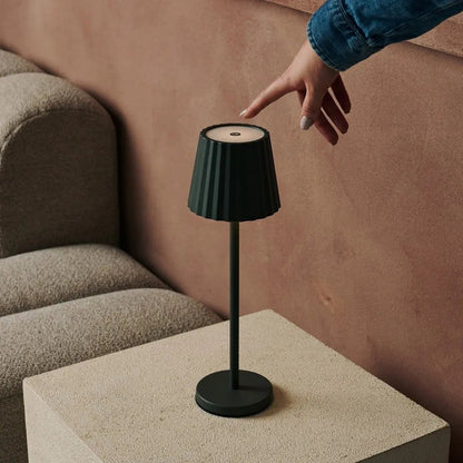 Kombi-Set Profi | 4 x wiederaufladbare Tischlampen mit Ladestation