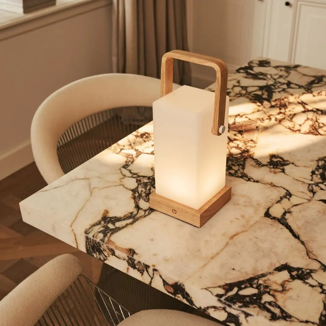 Harper Hellbraune Holzlampe | Tragbar, wiederaufladbar und vielseitig