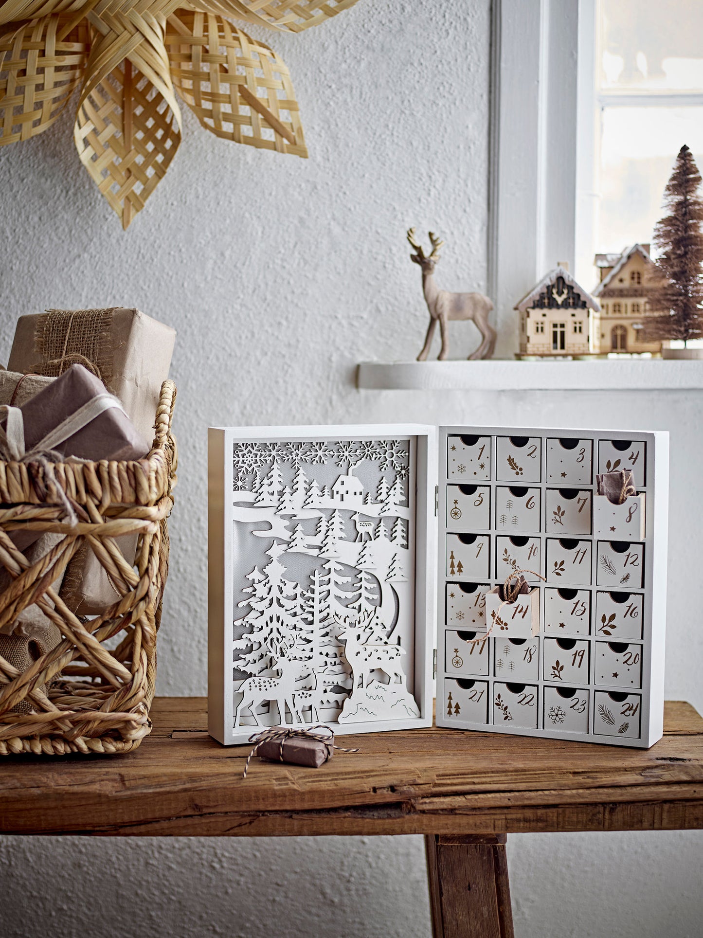 Bloomingville Elimar Kalender mit Licht, Weiß, Sperrholz