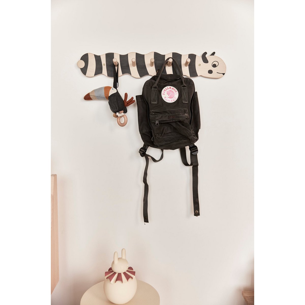 Kindergarderobe, Tiermotiv Raupe