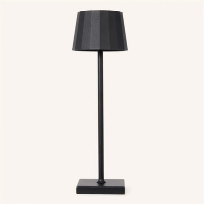 William Black wiederaufladbare Tischlampe | 120-Stunden-Akku und dimmbar