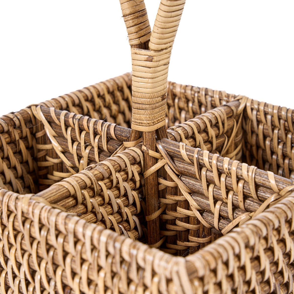 Der Rattan-Besteckbehälter Nr. 4 – Naturbraun