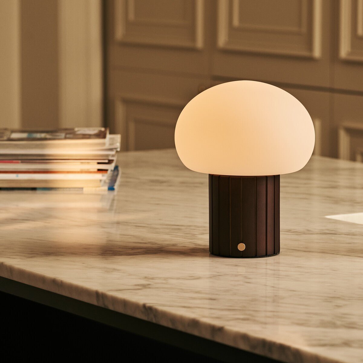 Pieter Dunkelbraune wiederaufladbare Tischlampe