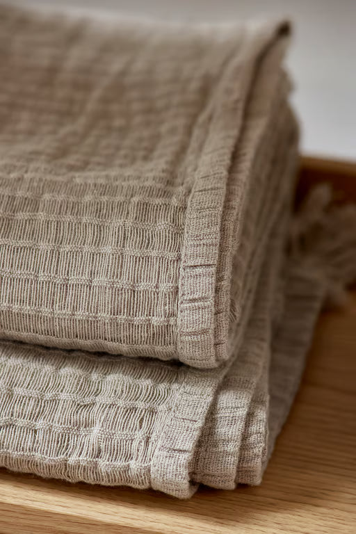 BOLIA Maya Handtuch, Designed by BOLIA Design Team