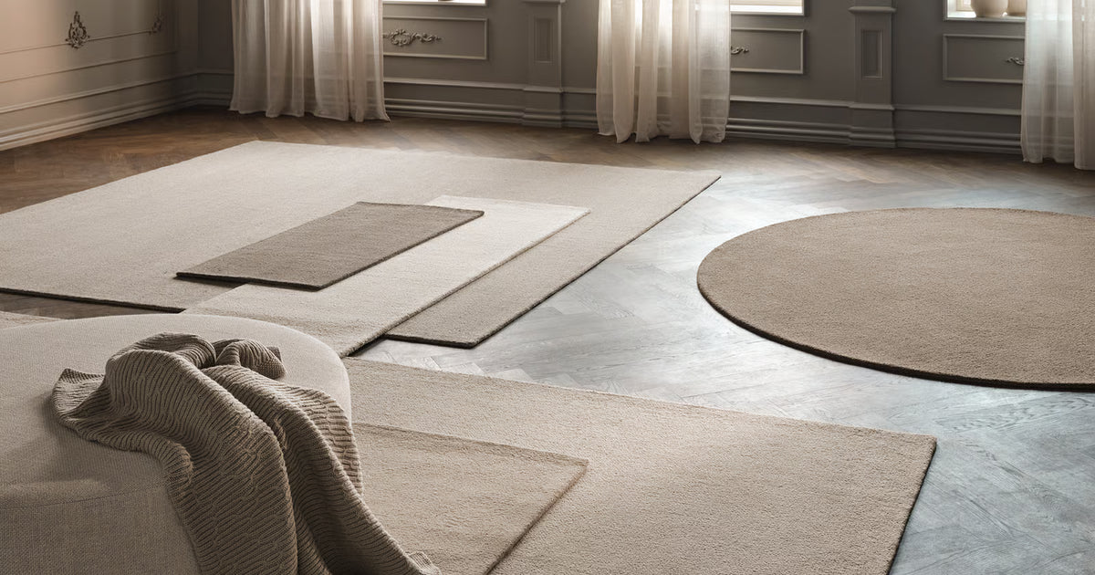 BOLIA Natura hangemachter Teppich Light Grau, Designed by BOLIA Design Team