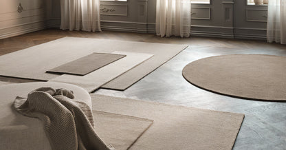 BOLIA Natura hangemachter Teppich Light Grau, Designed by BOLIA Design Team